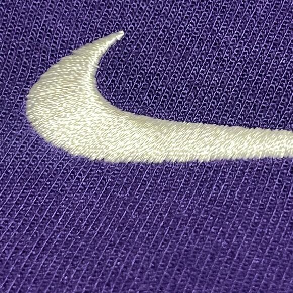 NIKE JORDAN WOMENS
HALF ZIP COACHES TOP PURPLE AND WHITE SPORT NFL COLLEGE M - Picture 5 of 8